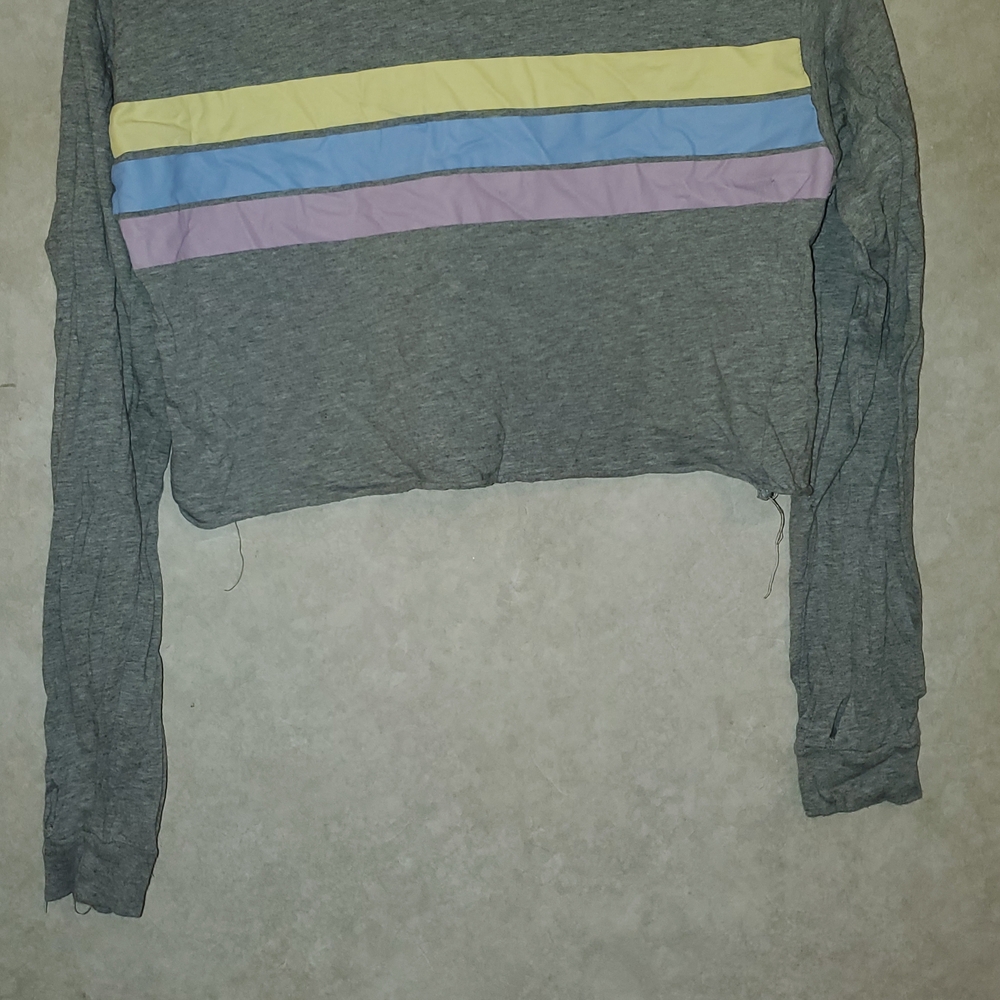 Rue21 Heather Gray Crew Neck Top